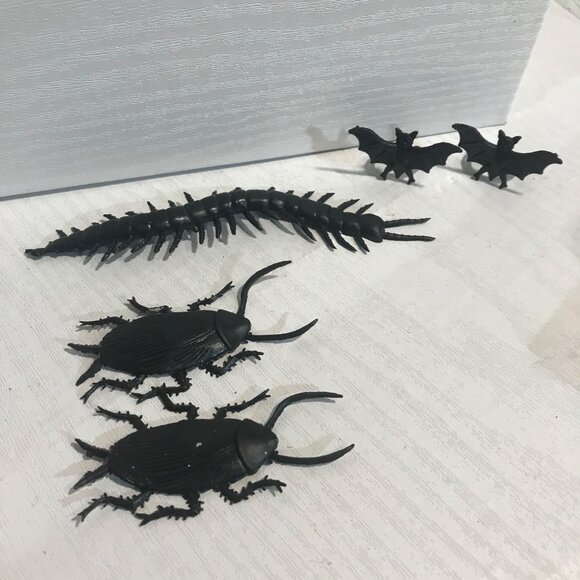 Halloween Creepy Crawly & Decor Set or Cake Deco Bugs Bats Skeletons Skull Sign - Picture 4 of 10